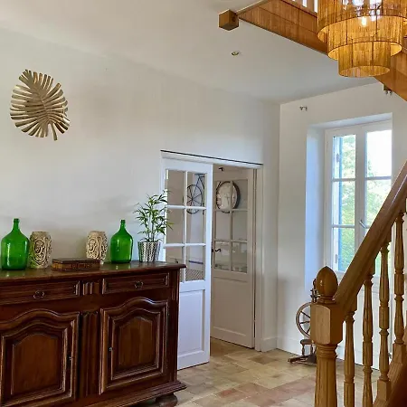 Holiday home Gorgeous 5 Bed French