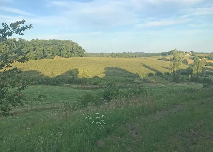 Casa de Férias Sleeps 11 With Shared Pool *